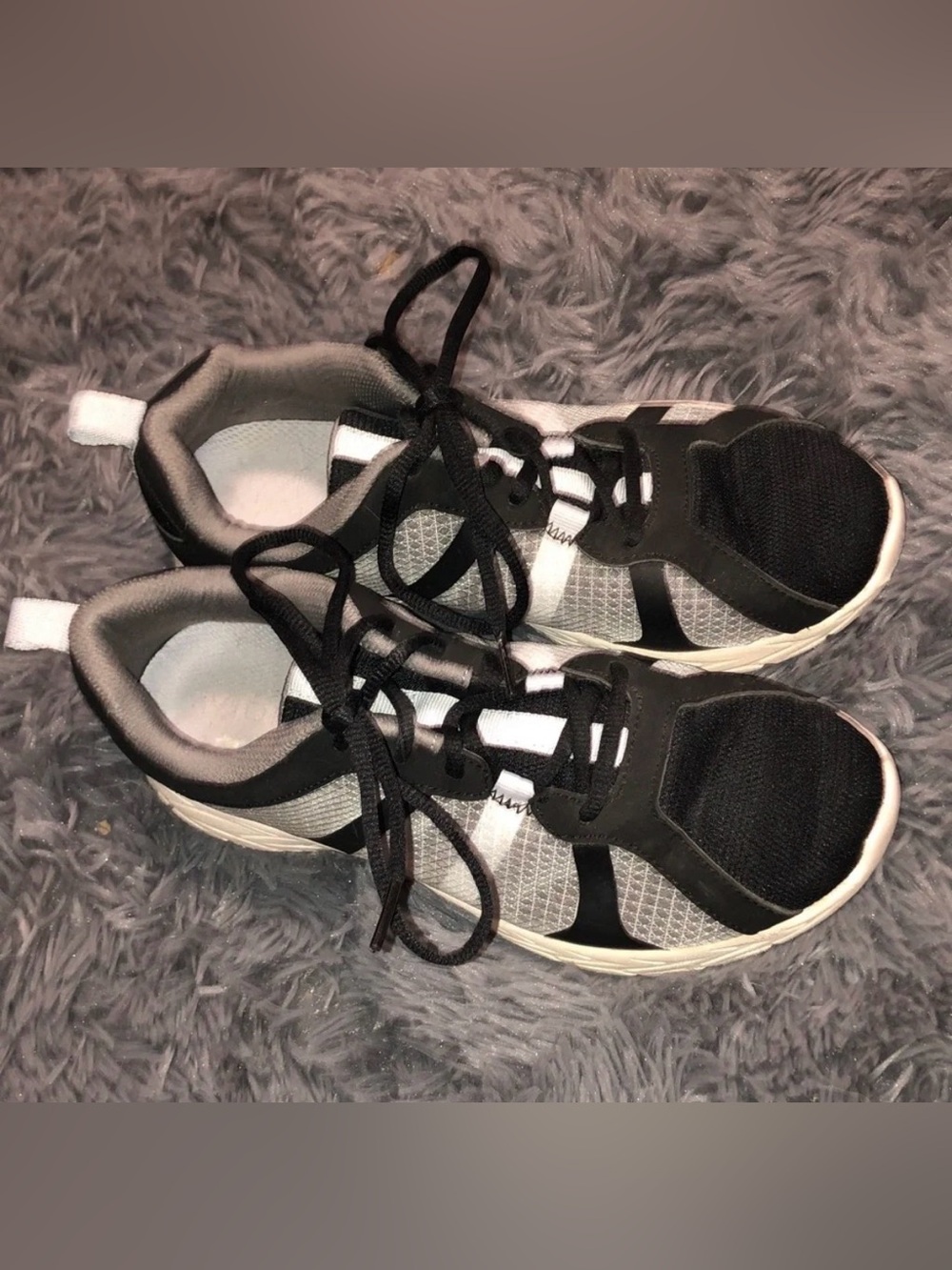 Well worn Women's Black and Gray Athletic Sneakers Comfortable Everyday Trainers